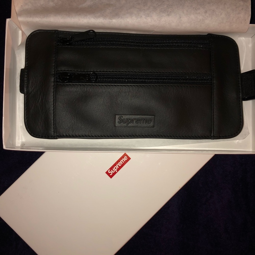 SS19 Supreme Leather Waist Pouch